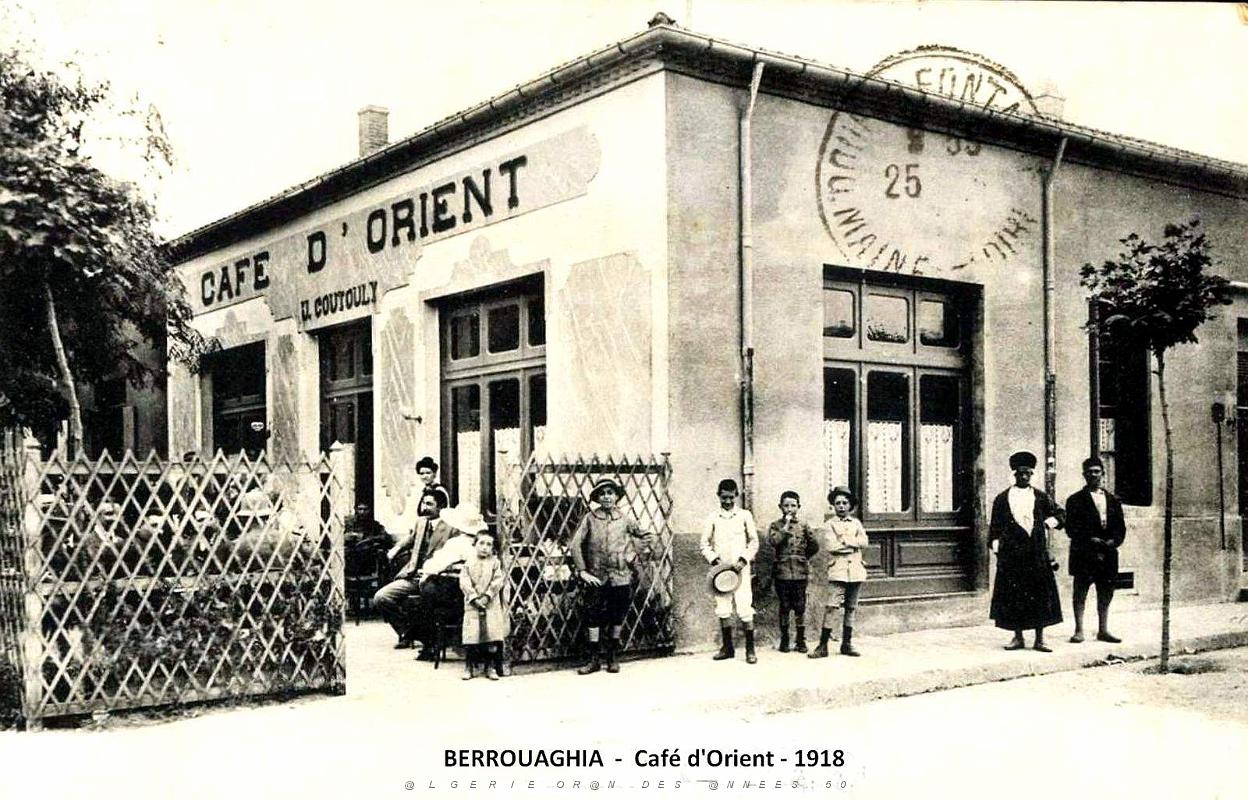 2074- Berrouaghia - Cafe d'Orient - 1918.jpg